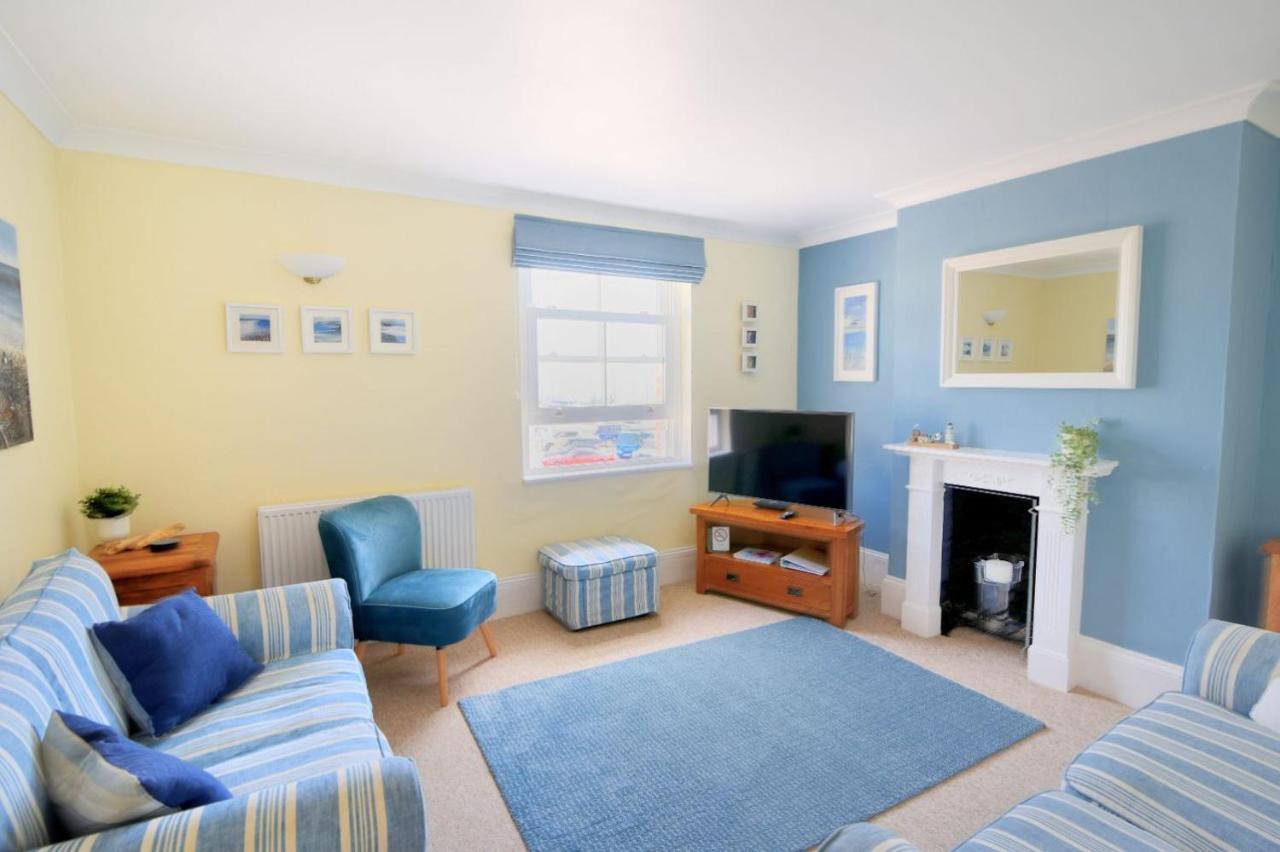 2 Cobb View Apartment Lyme Regis Bagian luar foto