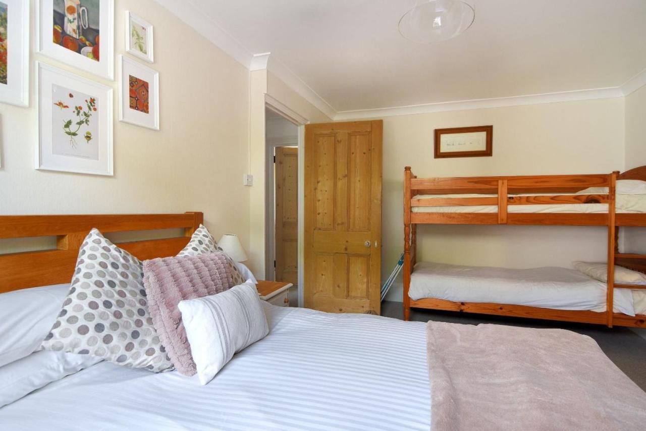 2 Cobb View Apartment Lyme Regis Bagian luar foto