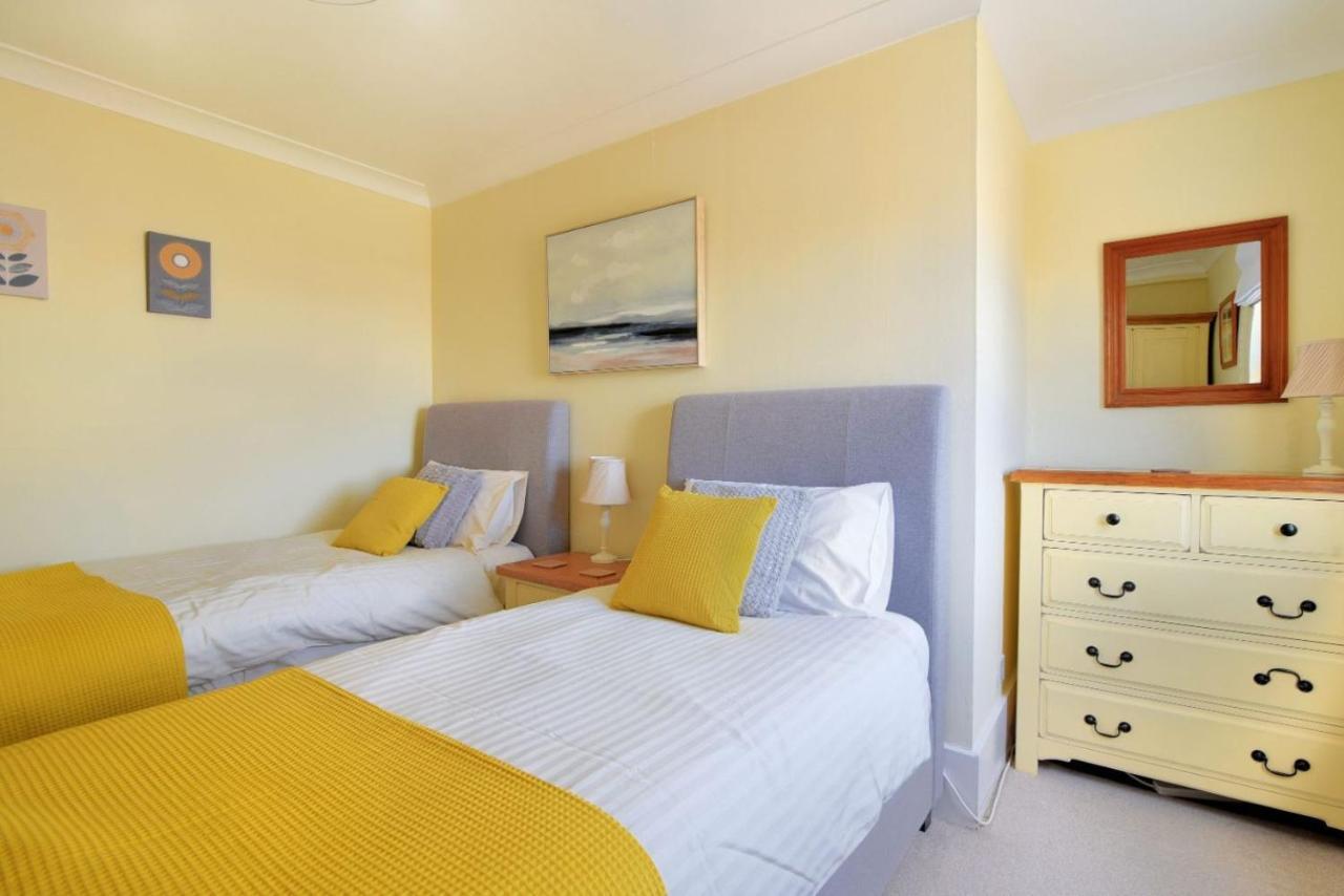 2 Cobb View Apartment Lyme Regis Bagian luar foto