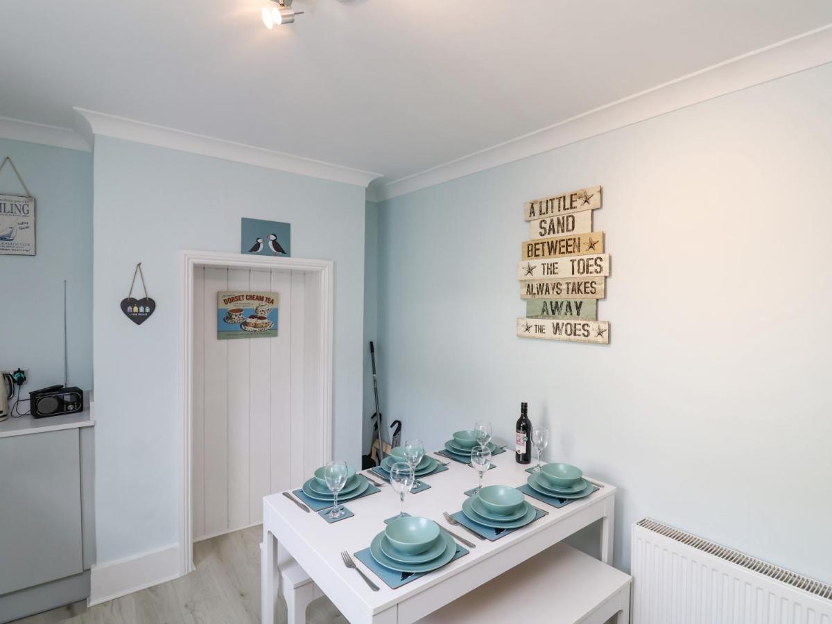 2 Cobb View Apartment Lyme Regis Bagian luar foto