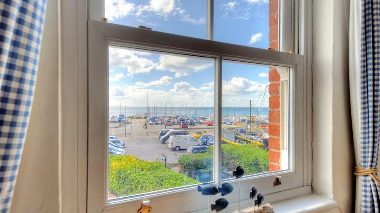 2 Cobb View Apartment Lyme Regis Bagian luar foto